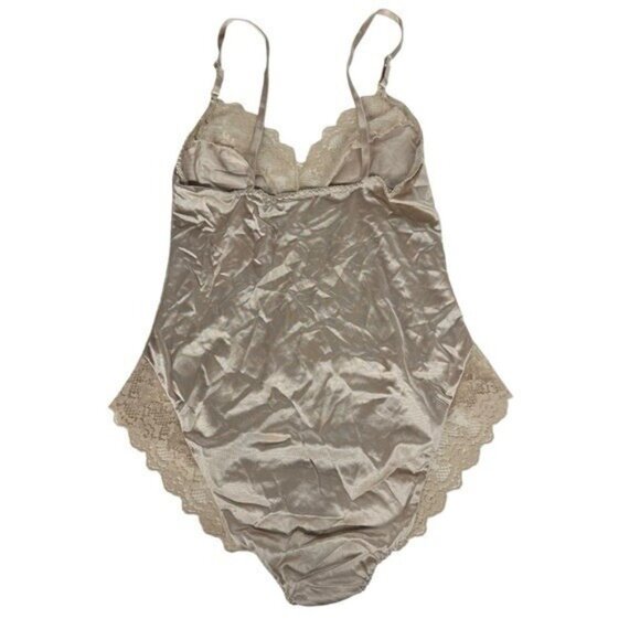 Lily of France 34 Bodysuit Romper Lingerie Vintage Beige Lace Satin Teddy Nylon - Picture 2 of 8
